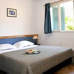 Hotel apartamentowy Cala Bianca 3*