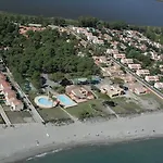 Apart-hotel Cala Bianca Borgo (Corsica)