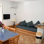 Apart-hotel Cala Bianca Borgo (Corsica)