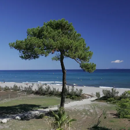 Aparthotel Cala Bianca Borgo (Corsica)