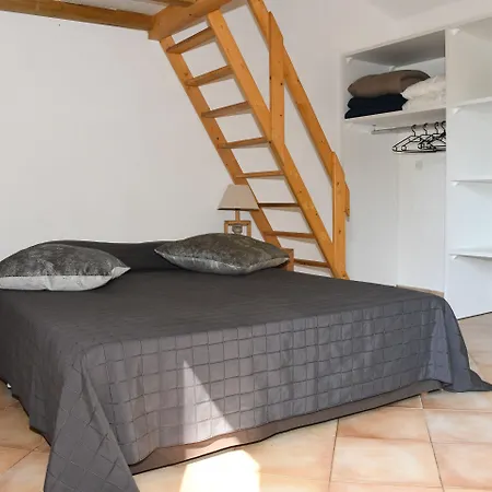 Aparthotel Cala Bianca Borgo (Corsica)