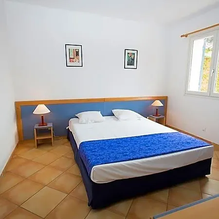 Aparthotel Cala Bianca 3*