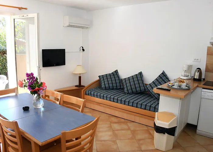 Aparthotel Résidence Cala Bianca Borgo (Corsica)
