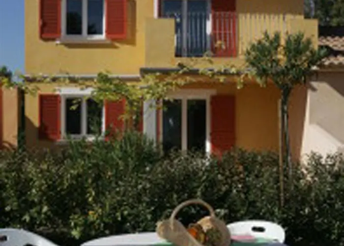 Résidence Cala Bianca 3* Borgo (Corsica)